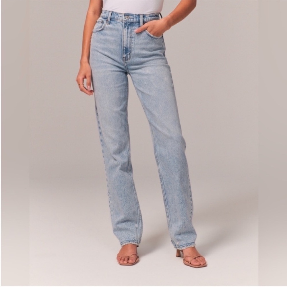 Abercrombie & Fitch 90s Straight High Rise Jeans Light Wash 25 / 0 Extra Short